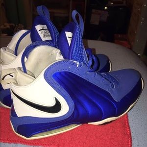 Nike Air Max Wavy Basketball Shoes 9.5